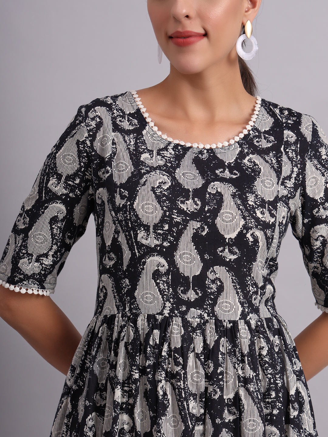 Black And White Paisley Pocket Dress