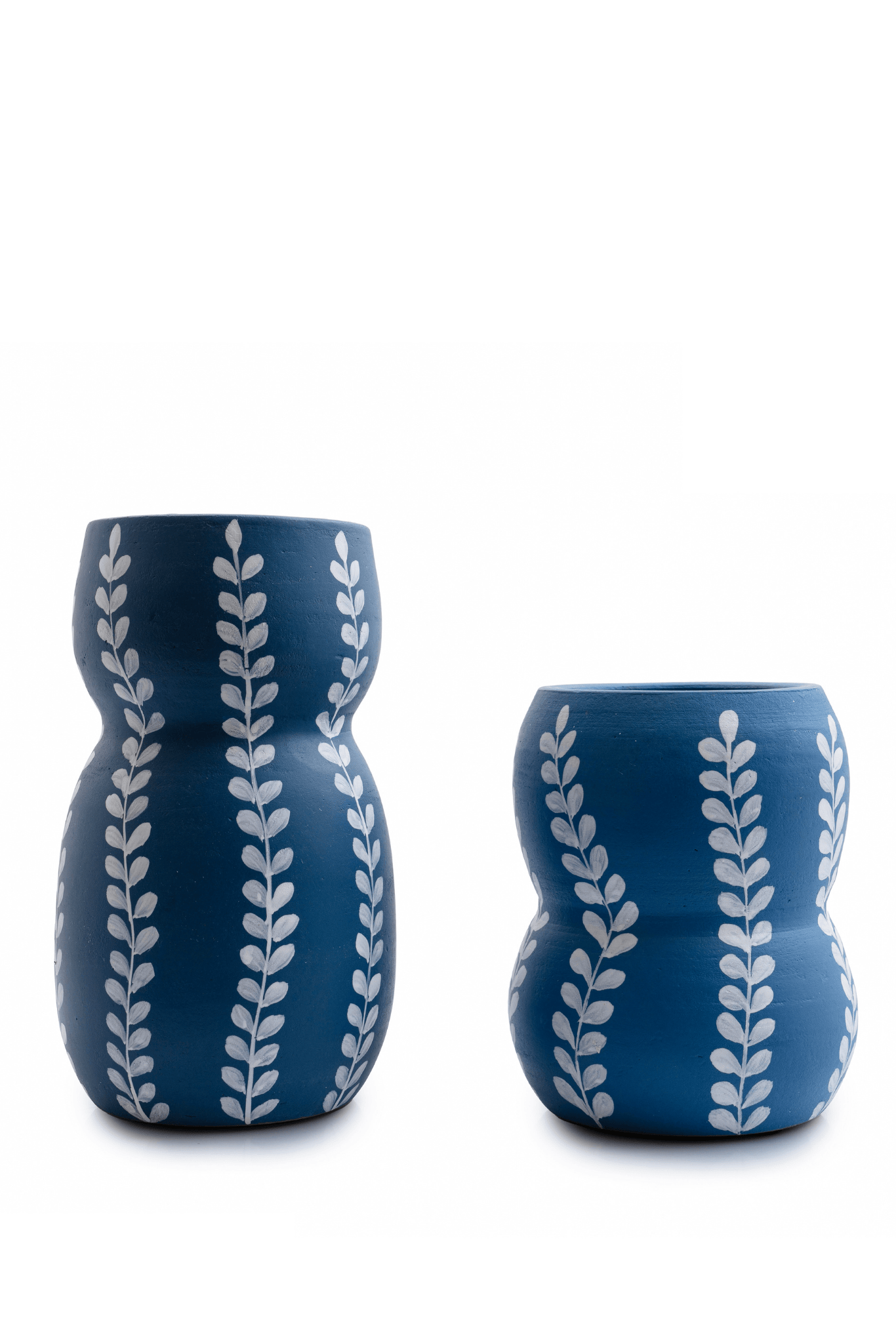 Climber Terracotta Vase (Set of 2)